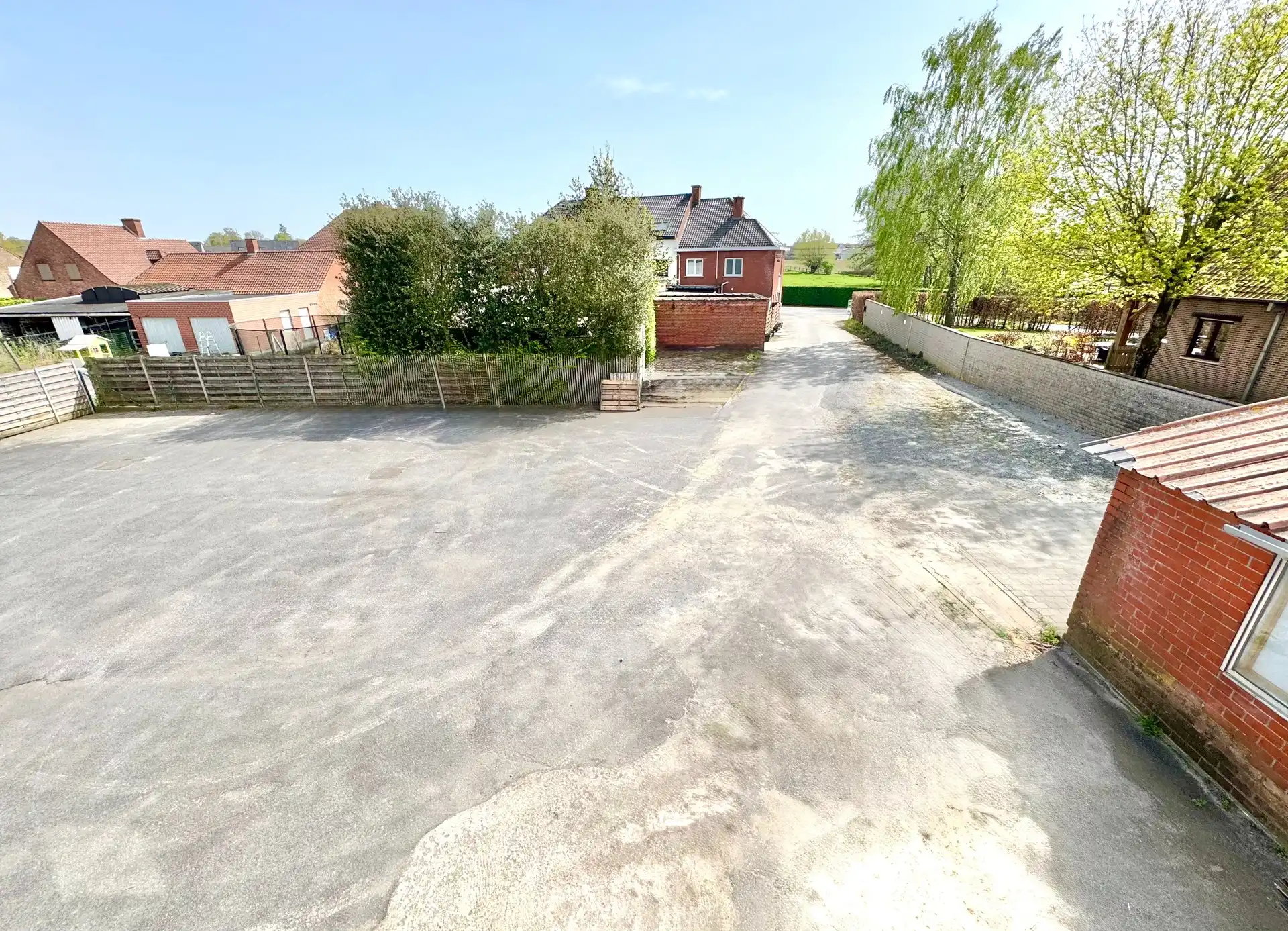 MAGAZIJNEN - BEDRIJFSGEBOUWEN OP EN MET GROND | 3.941 M² foto 7
