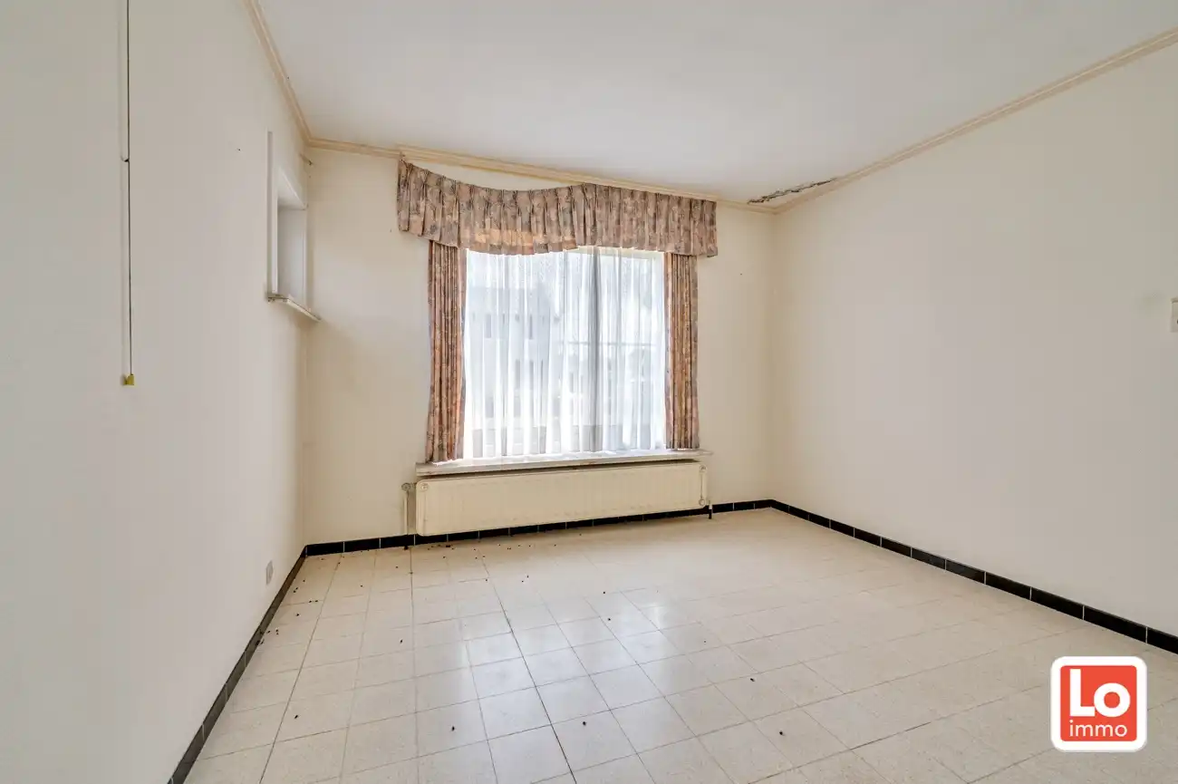 VERKOCHT! Ideaal gelegen groot perceel bouwgrond/projectgrond in het centrum van Kalken! foto 16