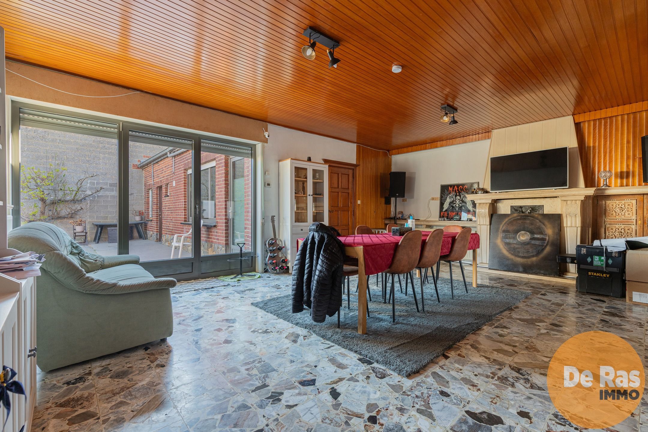 BURST- Vergunde loods (400m²) met woning op centrale locatie foto 8