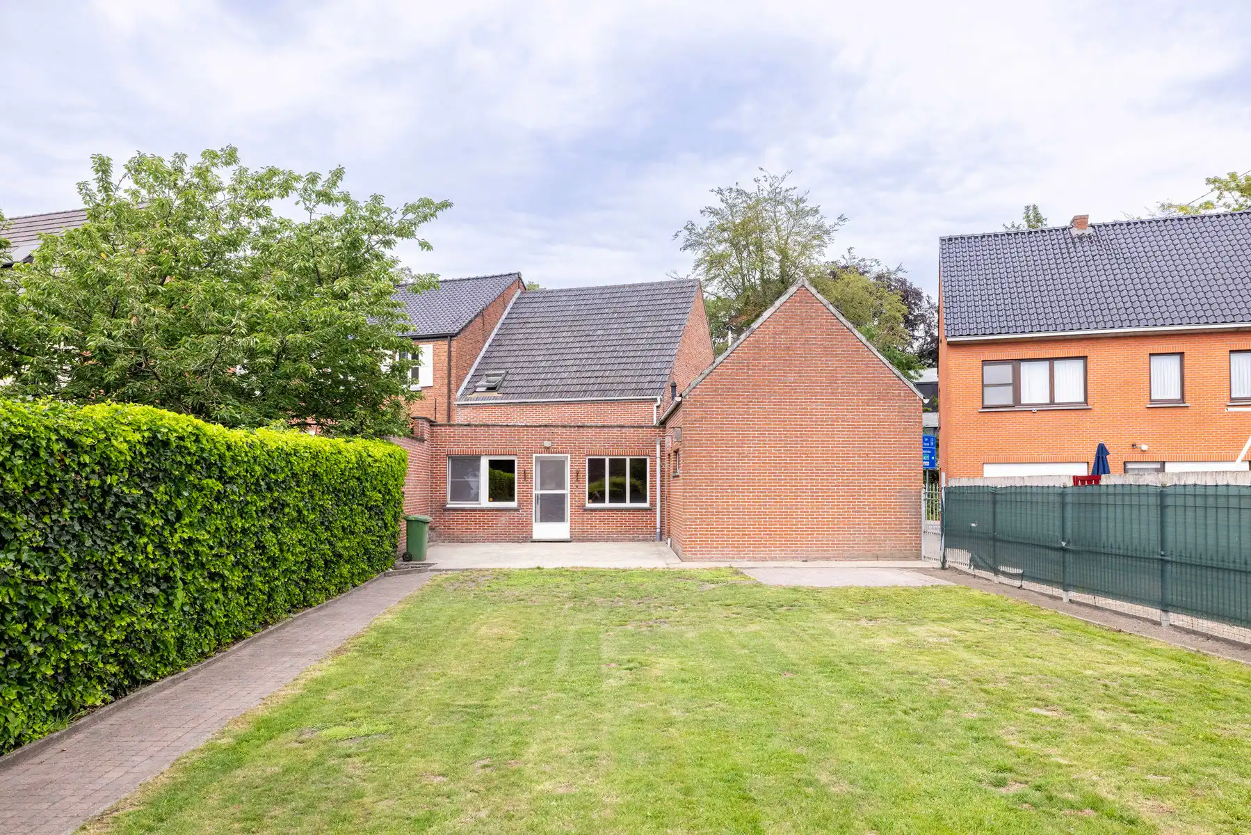 Charmante gezinswoning met 3 slp, garage en zonnige tuin foto 6