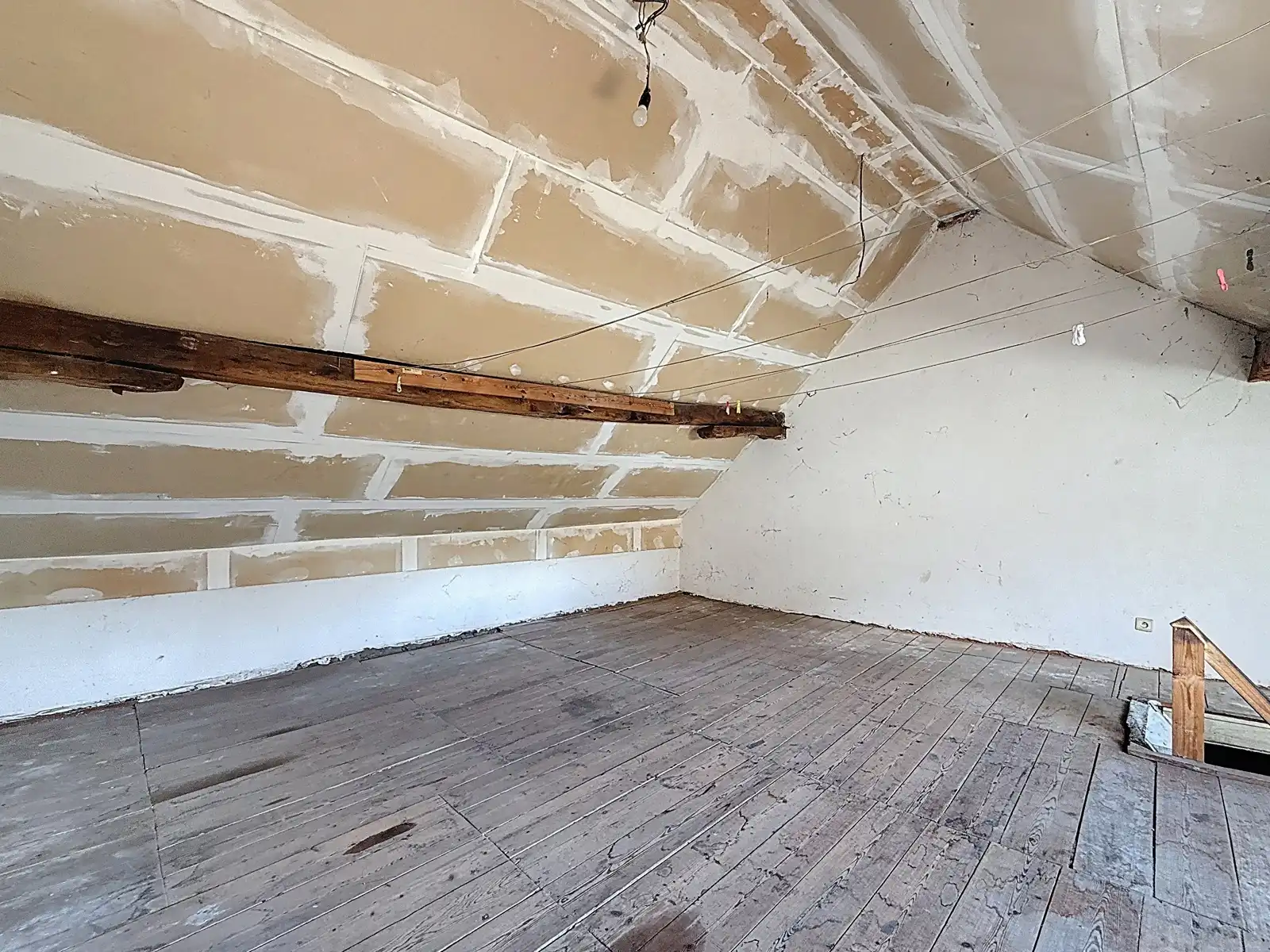 Renovatiepand met potentieel in Centrum van Tienen foto 9