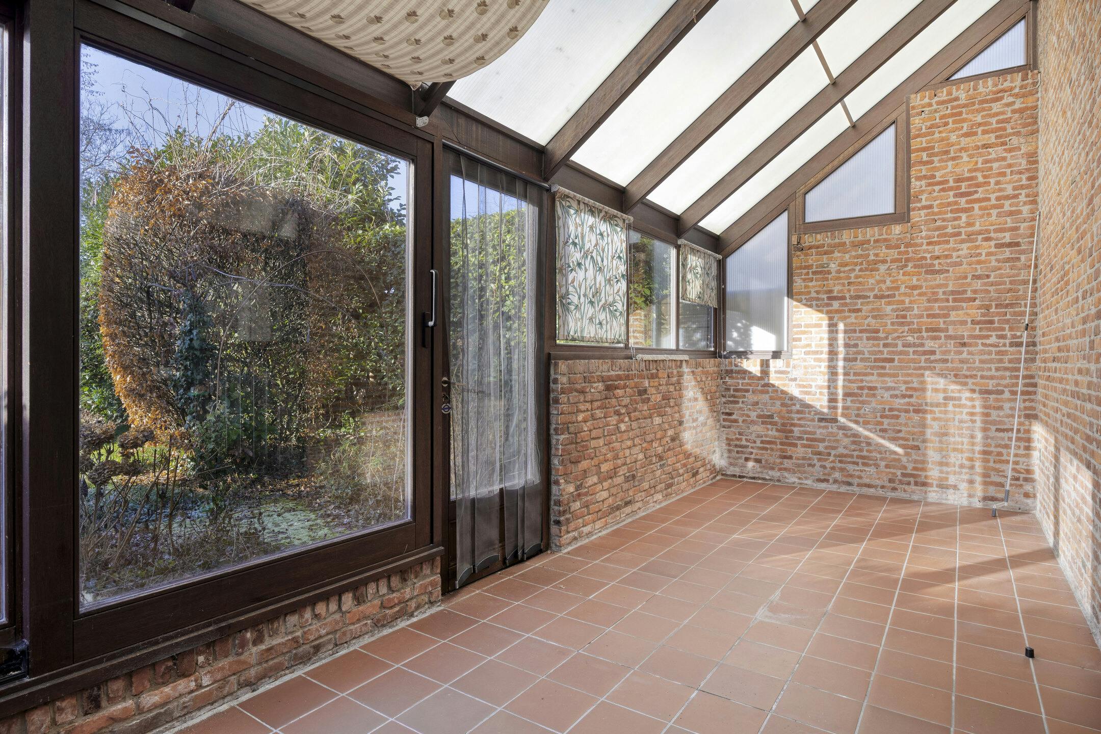 Halfopen bebouwing te Koop met 5 slaapkamers te Kalmthout! foto 8