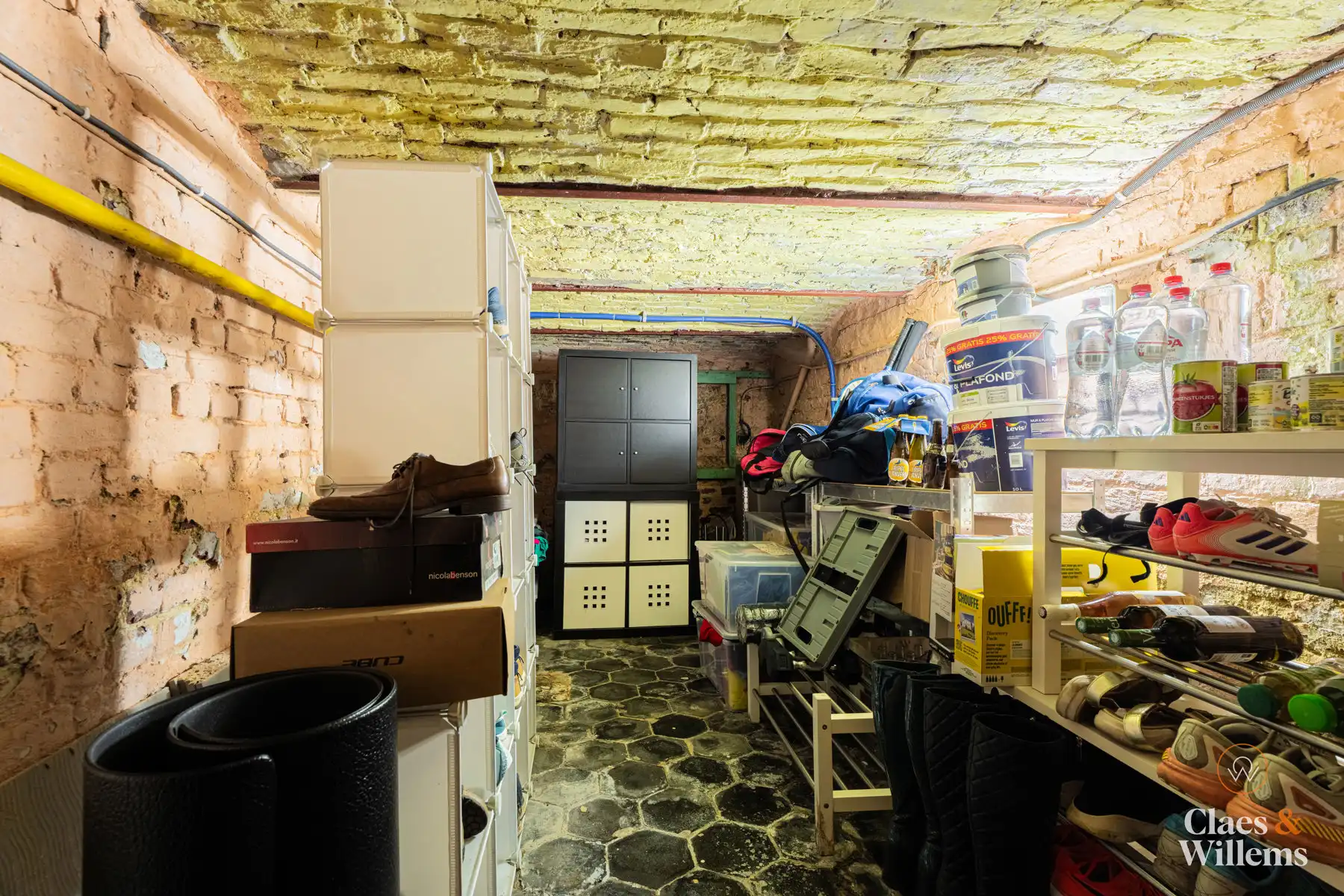 Instapklare, gerenoveerde woning met 4 kamers te Buizingen. foto 22