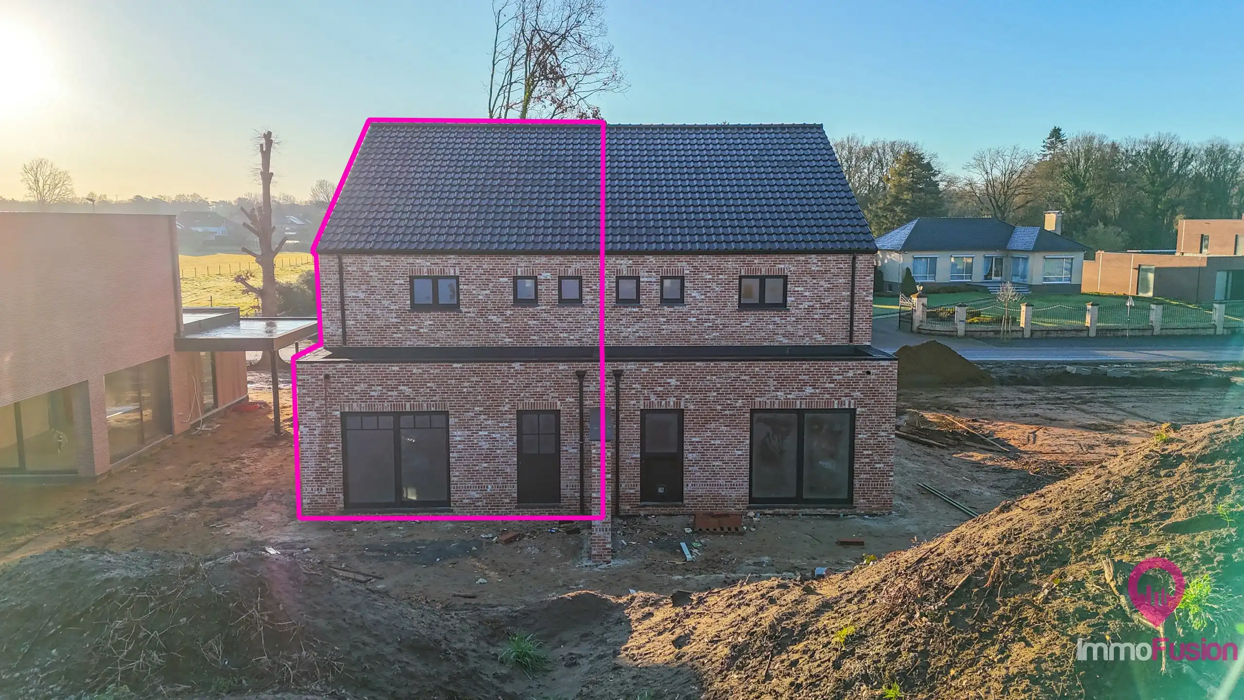 Prachtig gelegen casco woning met 4 slaapkamers! foto 8