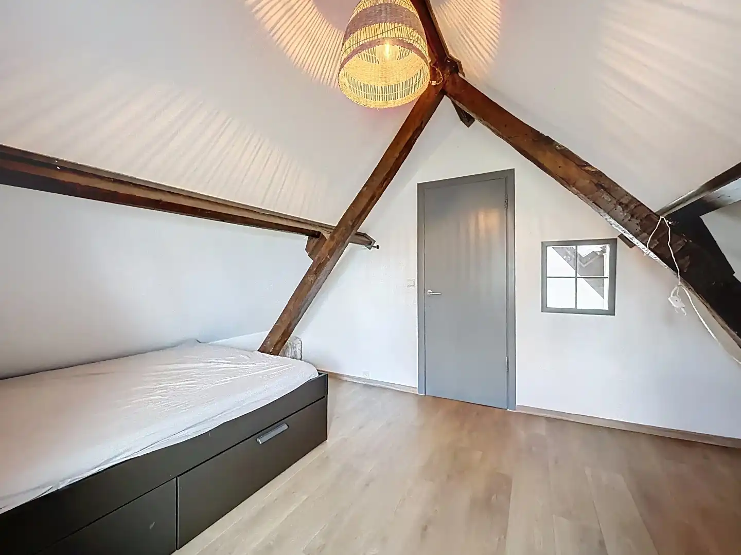 Charmante dijkwoning in het hart van de Zeeuwse polders (Slikkenburg) foto 21