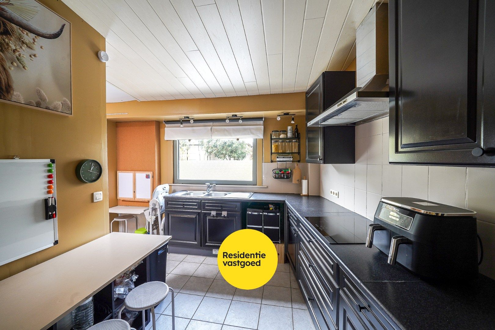 Instapklare woning met garage en tuin te Bredene foto 8