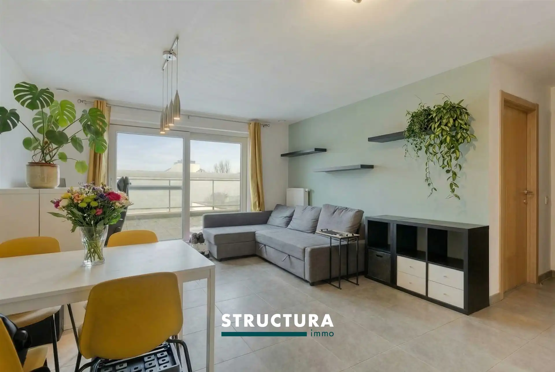 Appartement met ruim Zuidwest georiënteerd terras foto 2