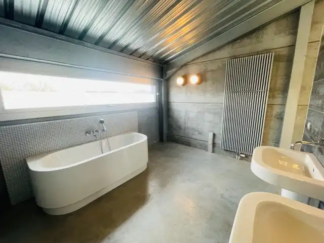 Sint- Andries, Exclusieve LOFT 150m2   met groot ZONNETERRAS 80 m² met alle privacy, 1 slaapkamer. foto 13