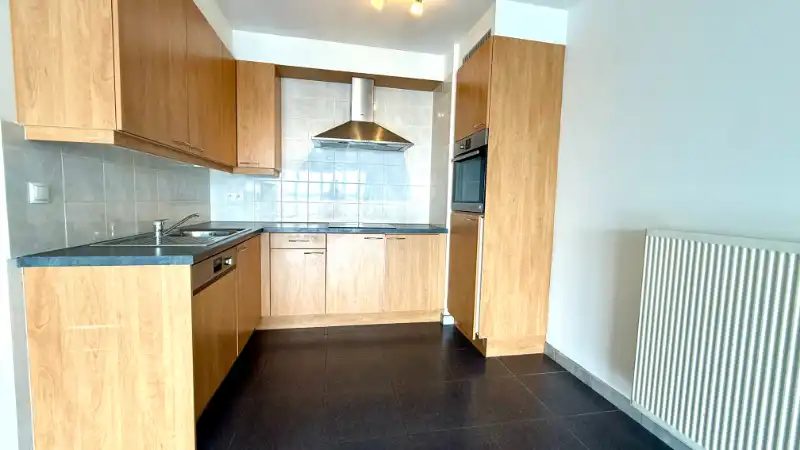 Centraal gelegen appartement met 3 slaapkamers en autostandplaats foto 5