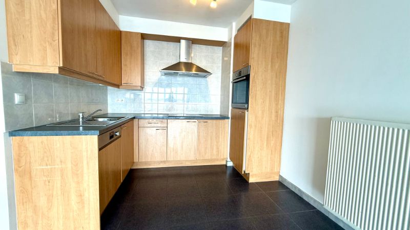 Centraal gelegen appartement met 3 slaapkamers en autostandplaats foto 5