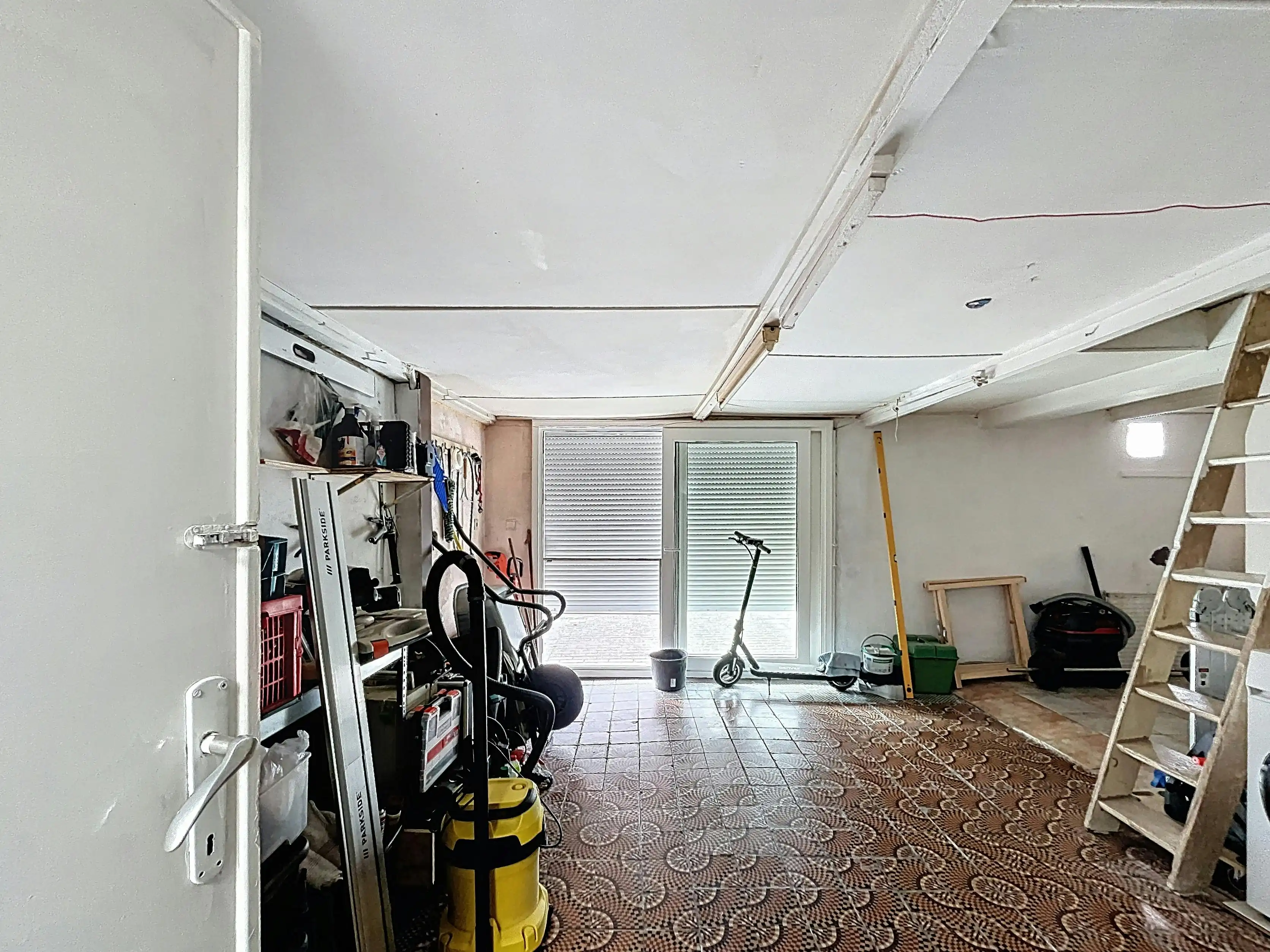 Te renoveren woning in het centrum van Ursel foto 12