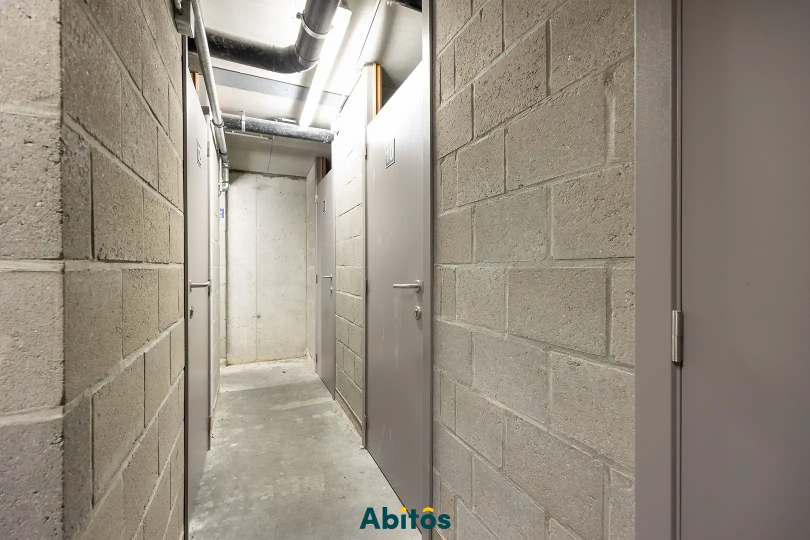 Gelijkvloers appartement met drie slaapkamers foto 29