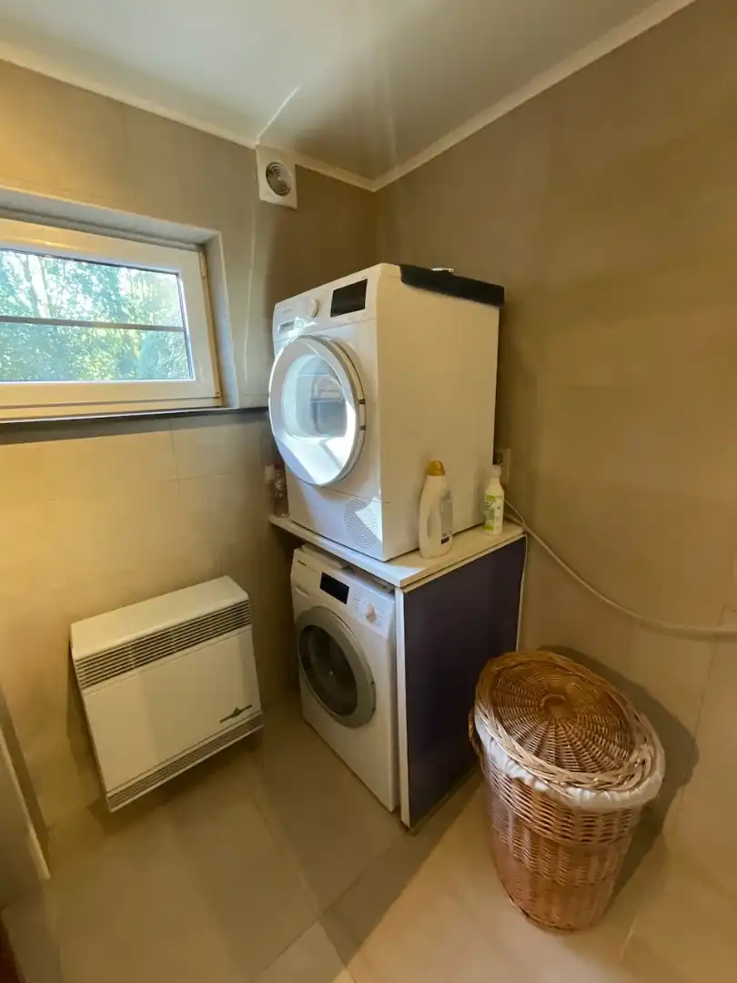 Landelijk gelegen woning met garage foto 7