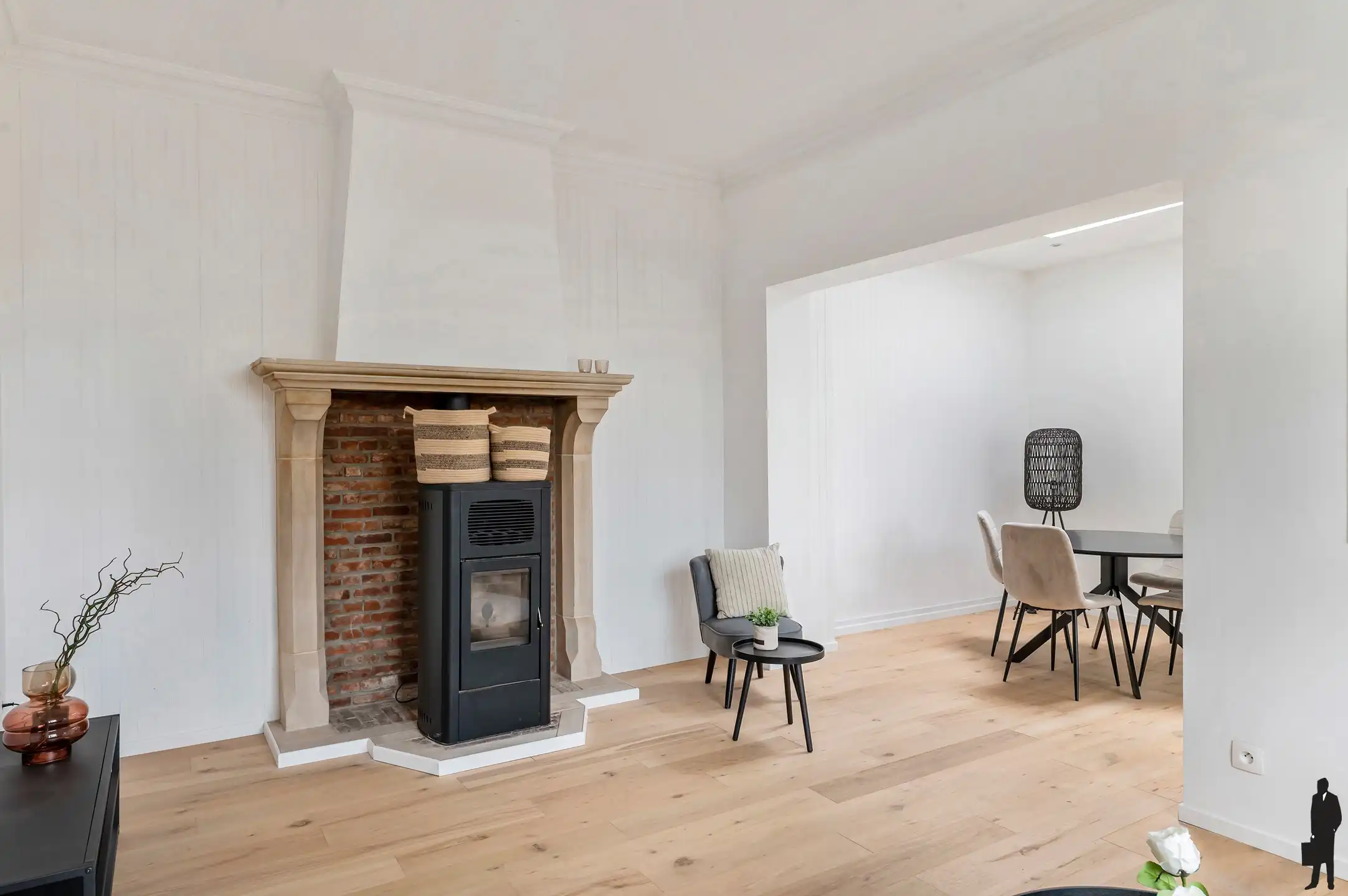 Gerenoveerde woning op ca. 520m2 met 3 slaapkamers en bureau foto 2