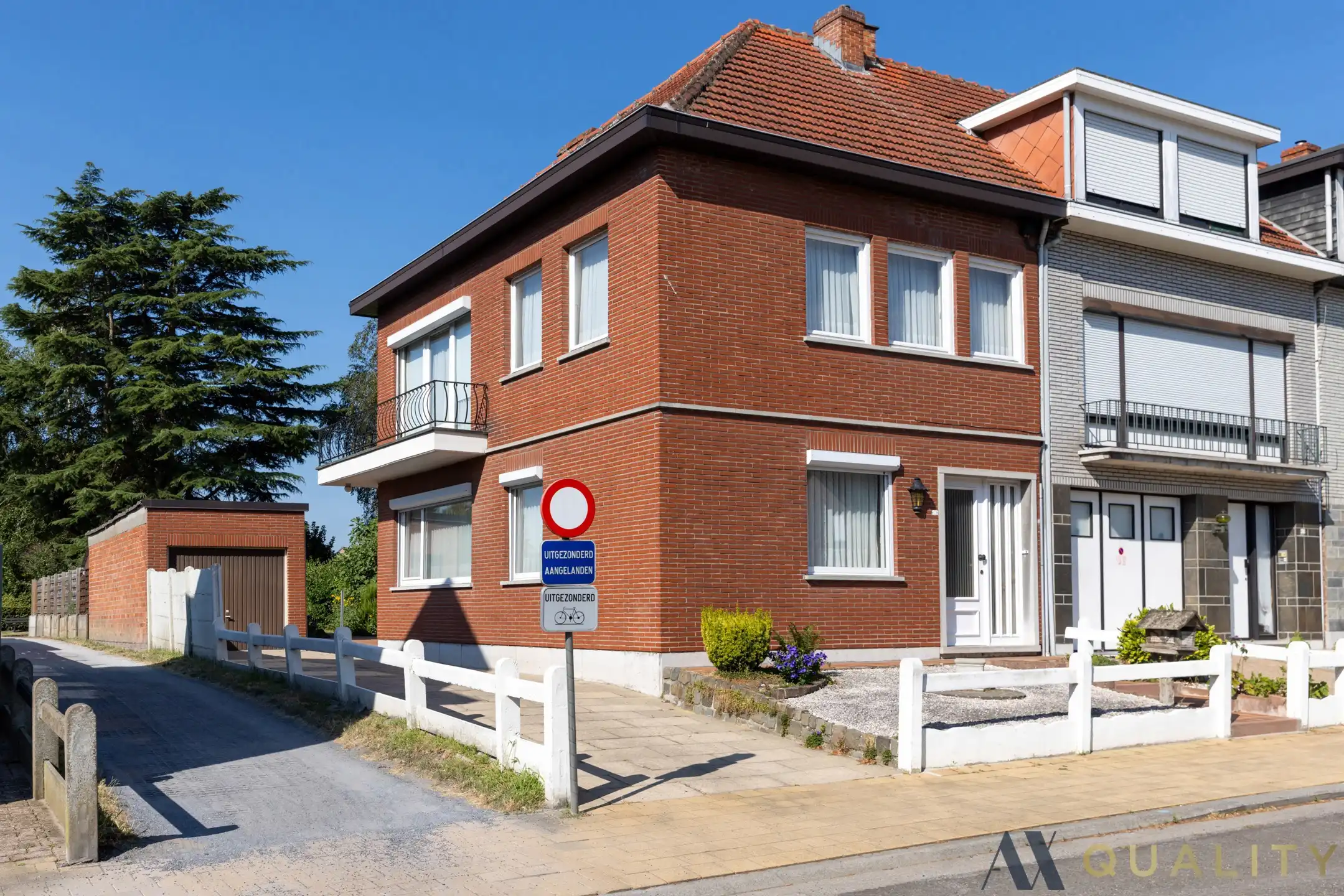 Halfopen bebouwing met 3 slaapkamers, garage en tuin nabij centrum Bornem foto 2