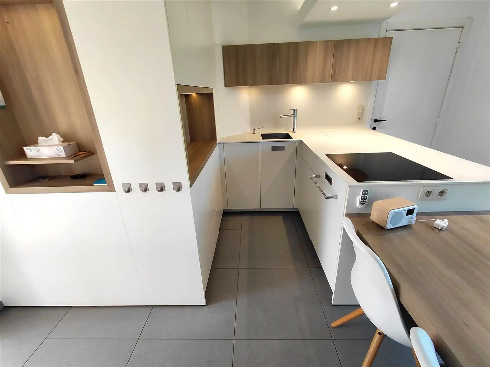 TE HUUR: Unieke woning met 3 slaapkamers en prachtige tuin te Houthalen! foto 12