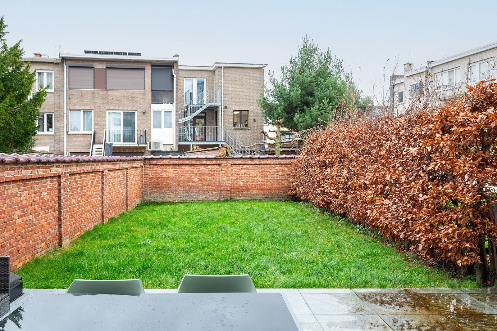 Luxueus éénslaapkamer appartement met grote tuin foto 10