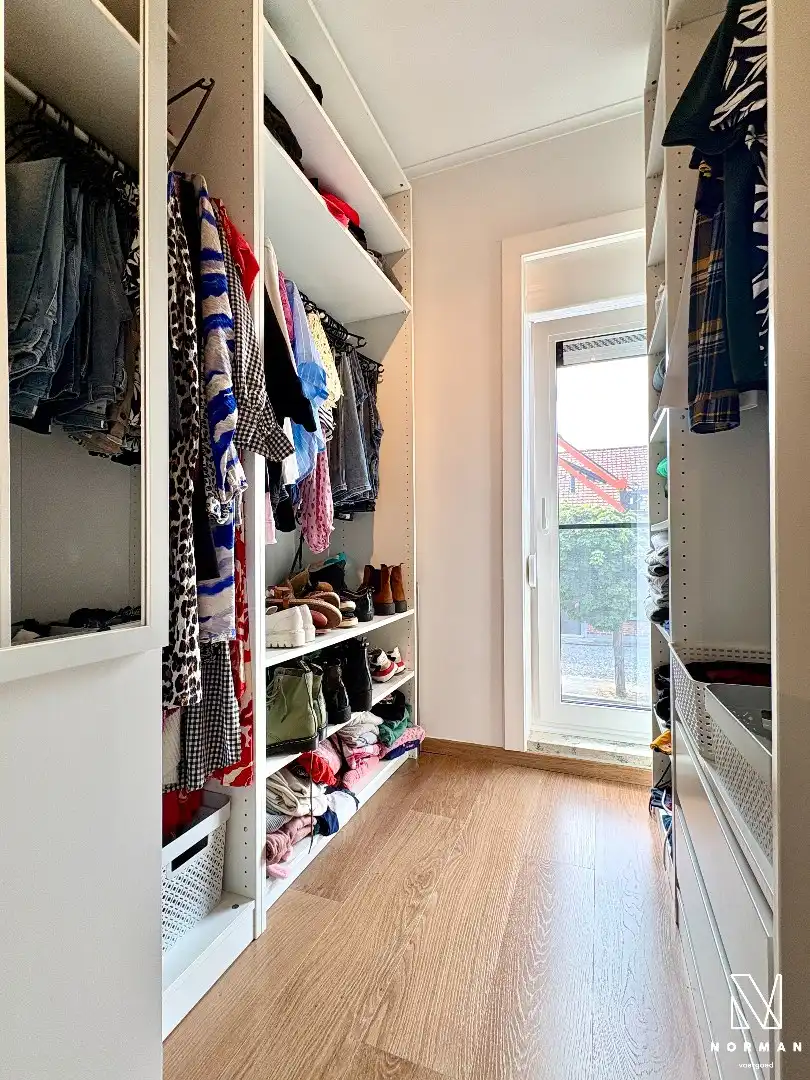 Instapklare woning te koop in rustige woonwijk te Bavikhove met tuin, garage en uitweg! foto 12