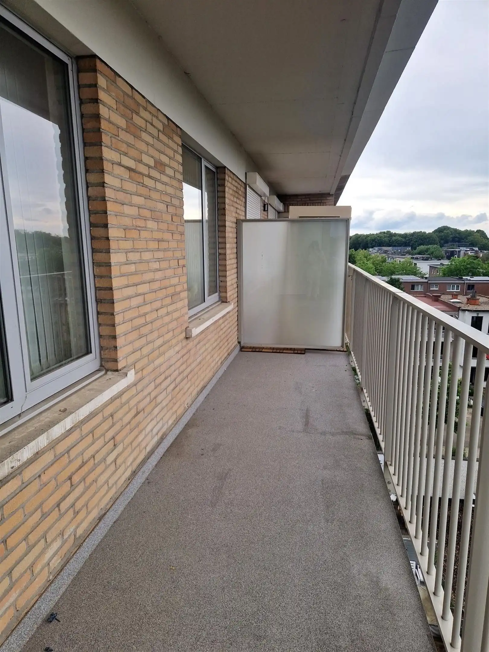 Zeer gunstig gelegen appartement met 2 terrassen op 5e vd. foto 11