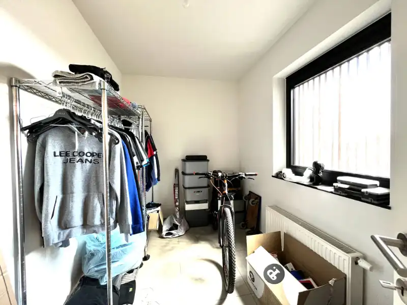 2 slaapkamer app met ruim terras en carport foto 12