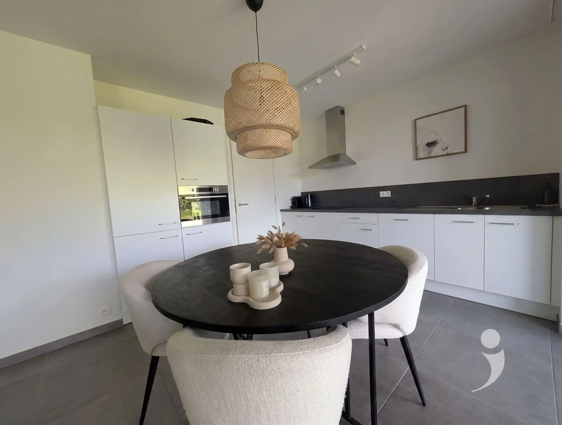goed gelegen nieuwbouwappartement aan station Aarschot foto {{pictureIndex}}