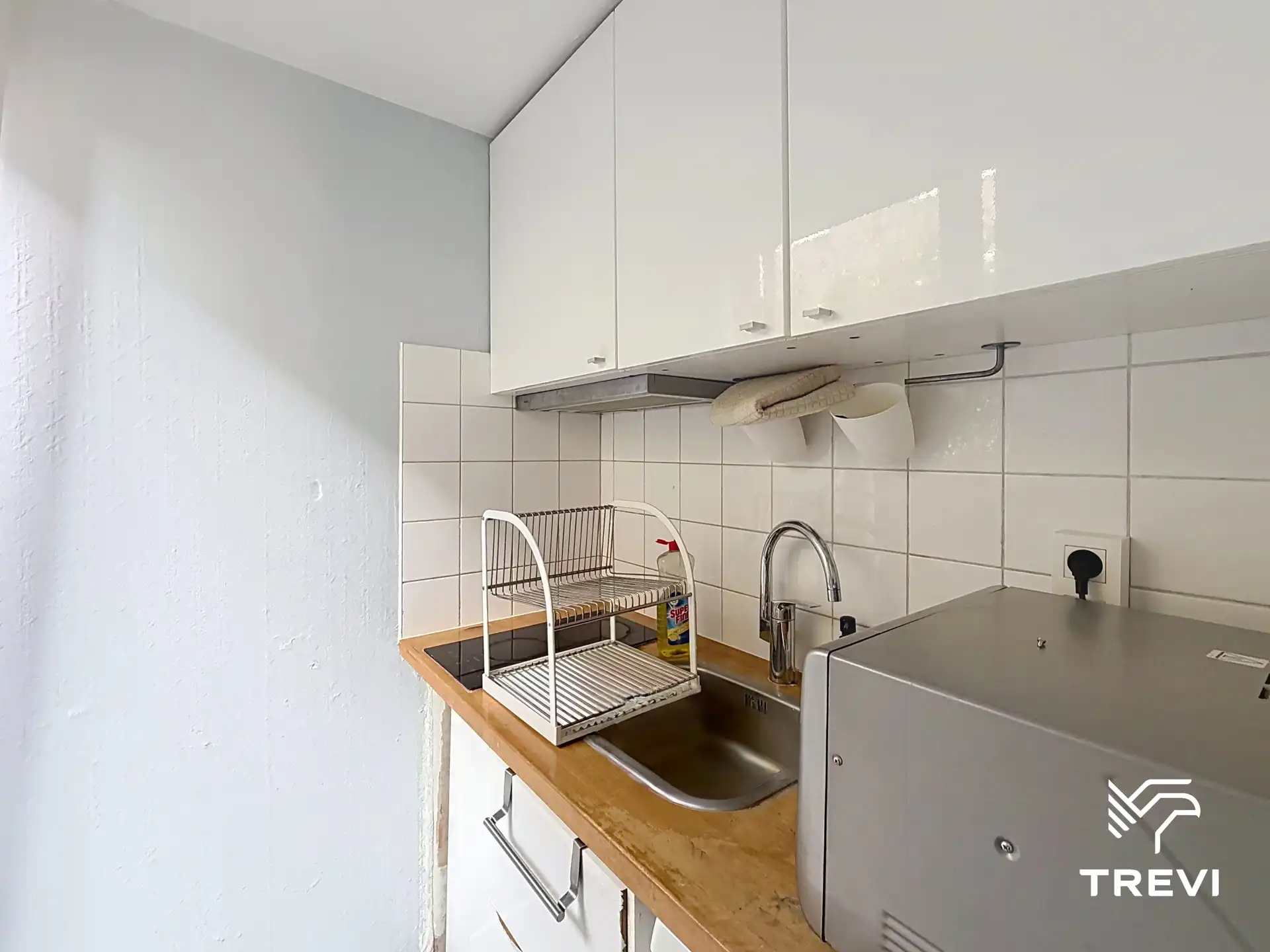 Gerenoveerd appartement met 1 slaapkamer + parkeerplaats foto 5