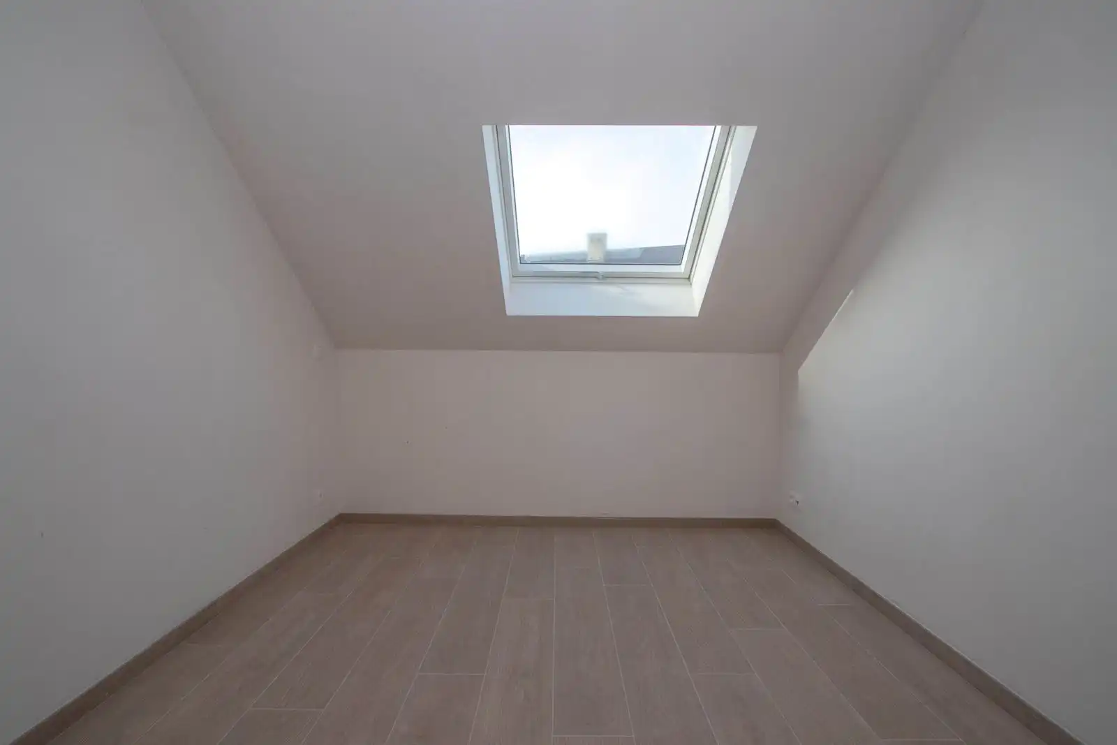BEZOEKMOMENT  NU ZATERDAG  23/5 tsn 9u en 11 -- 3-slaapkamer appartement van 150m² met terras van 10 m² foto 16