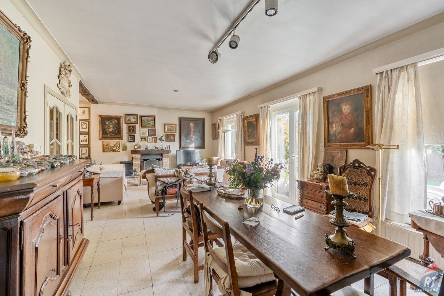 Ruime halfopen woning met potentieel, gunstig gelegen nabij centrum Sint-Truiden foto 5