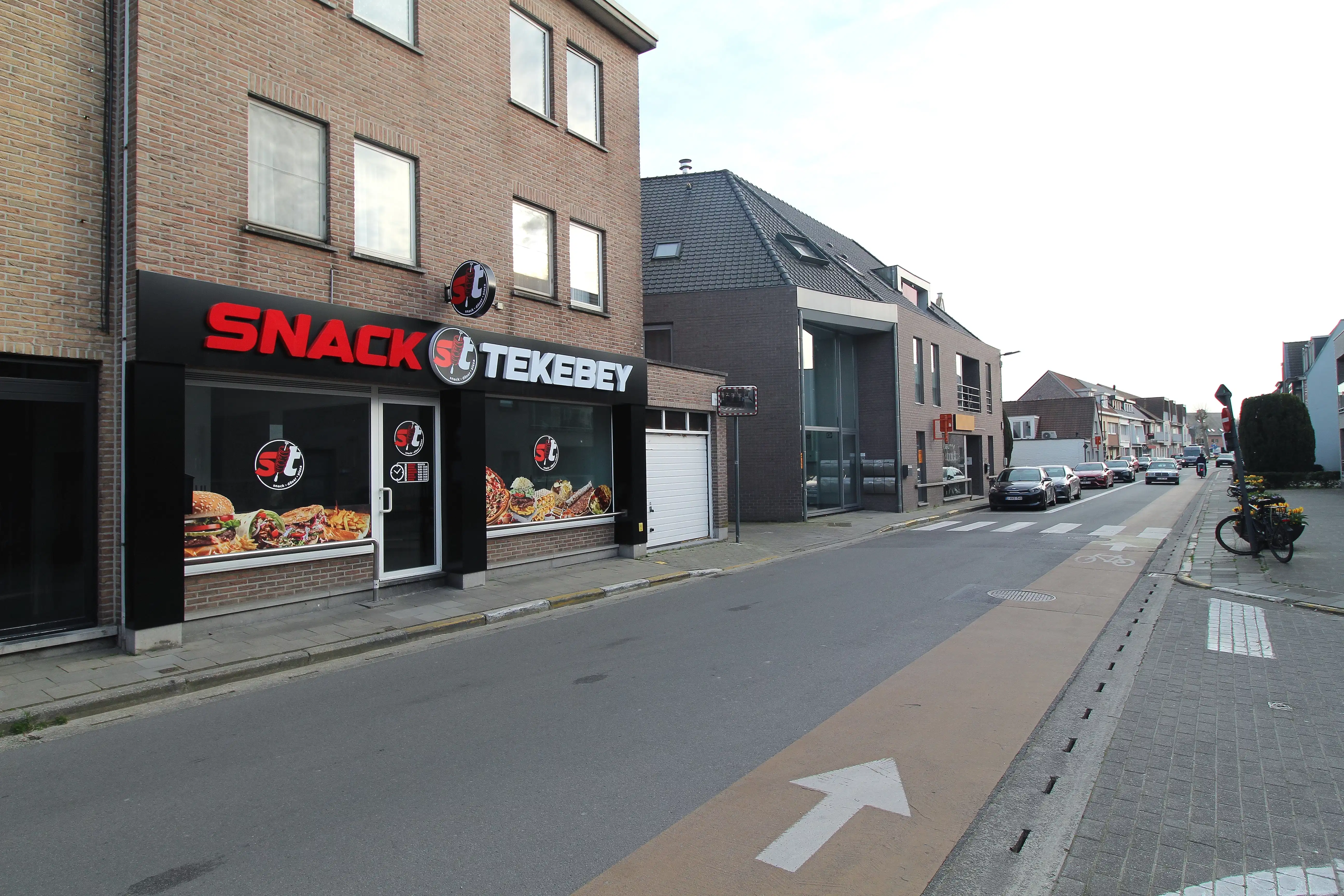 Commercieel pand te huur nabij de dorpskern in Heusden foto {{pictureIndex}}