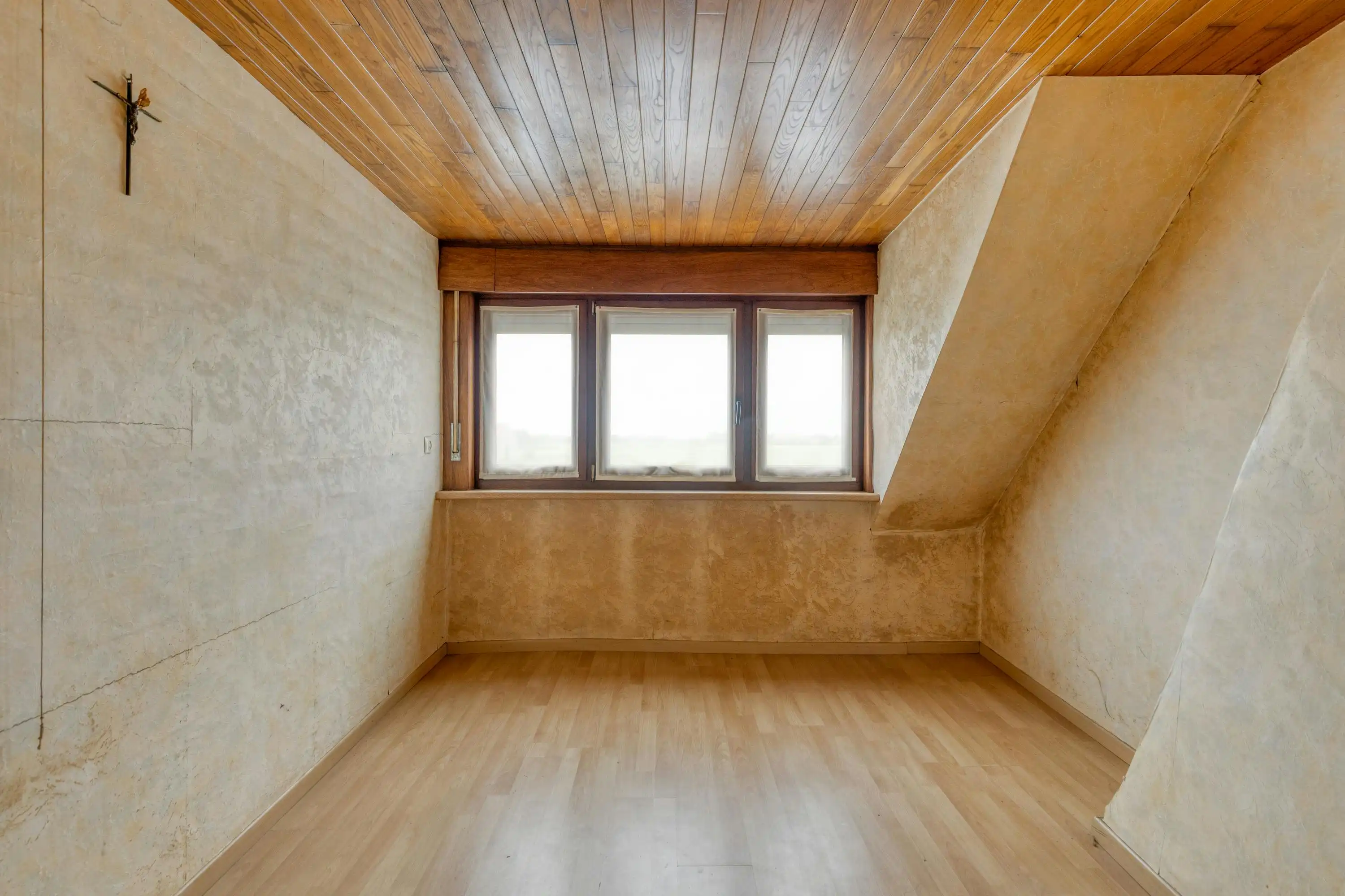 Huis te koop in Woesten met 3 kamers, garage en tuin foto 14