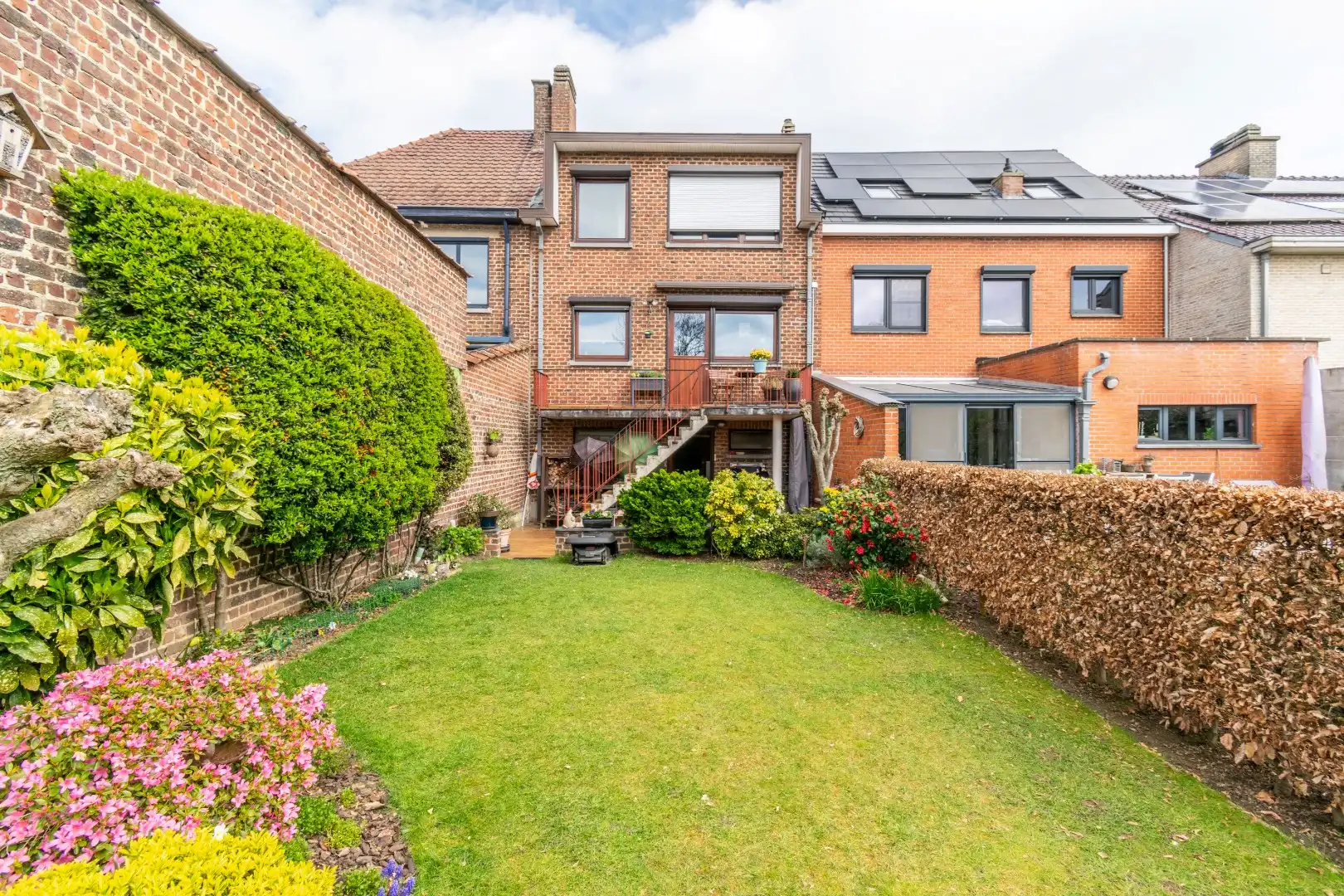 Een perfect onderhouden, degelijke bel-étage te Lot! foto 15