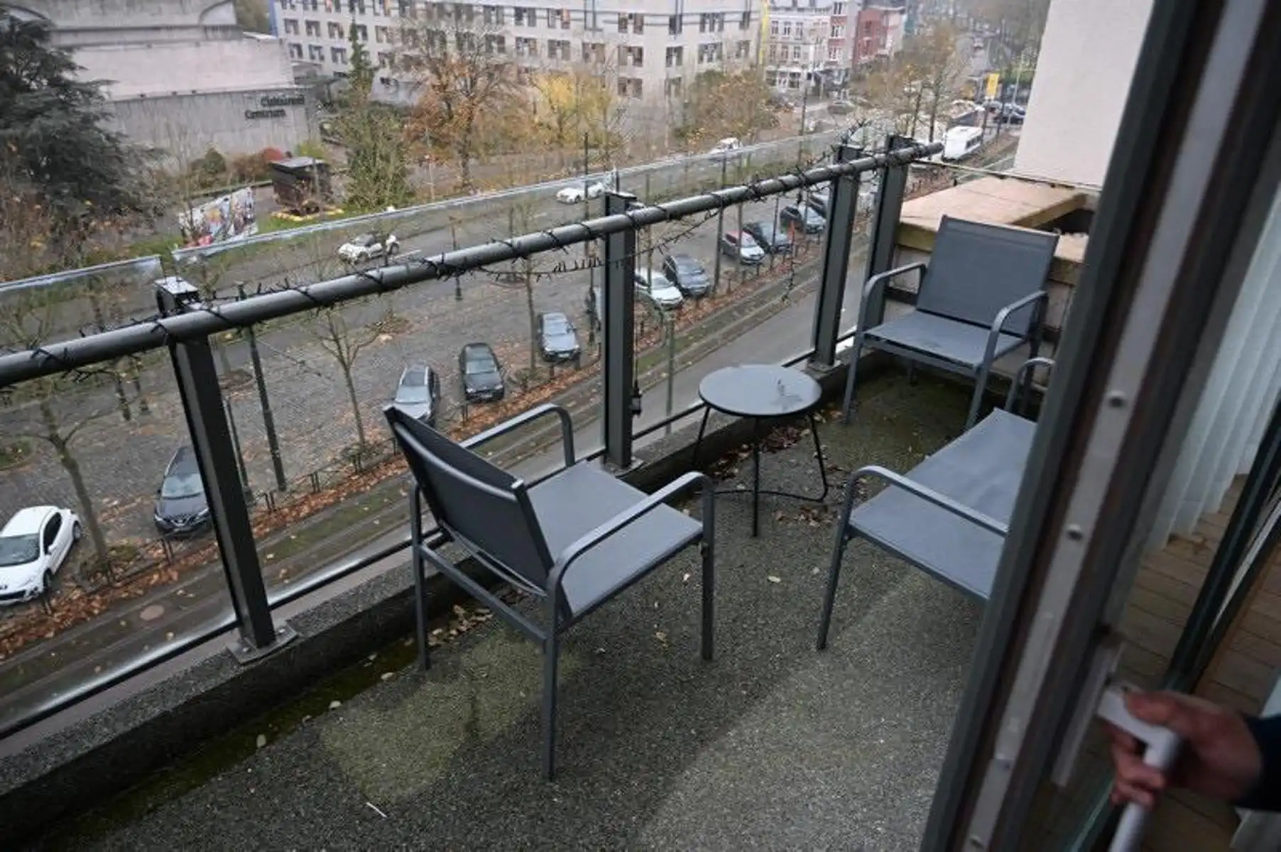 2 slaapkamer gemeubeld appartement met terras foto 7