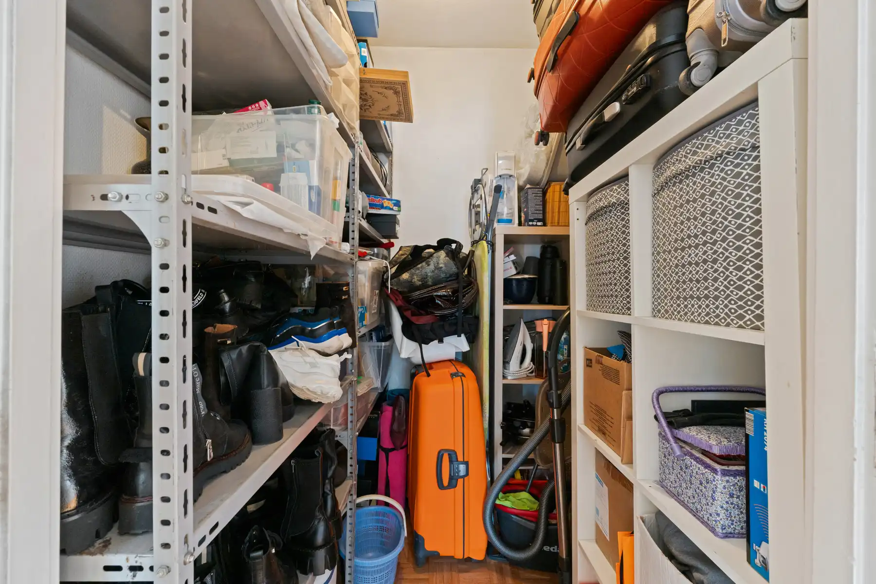 3 slaapkamer appartement, ondergrondse staanplaats & kelder  foto 21