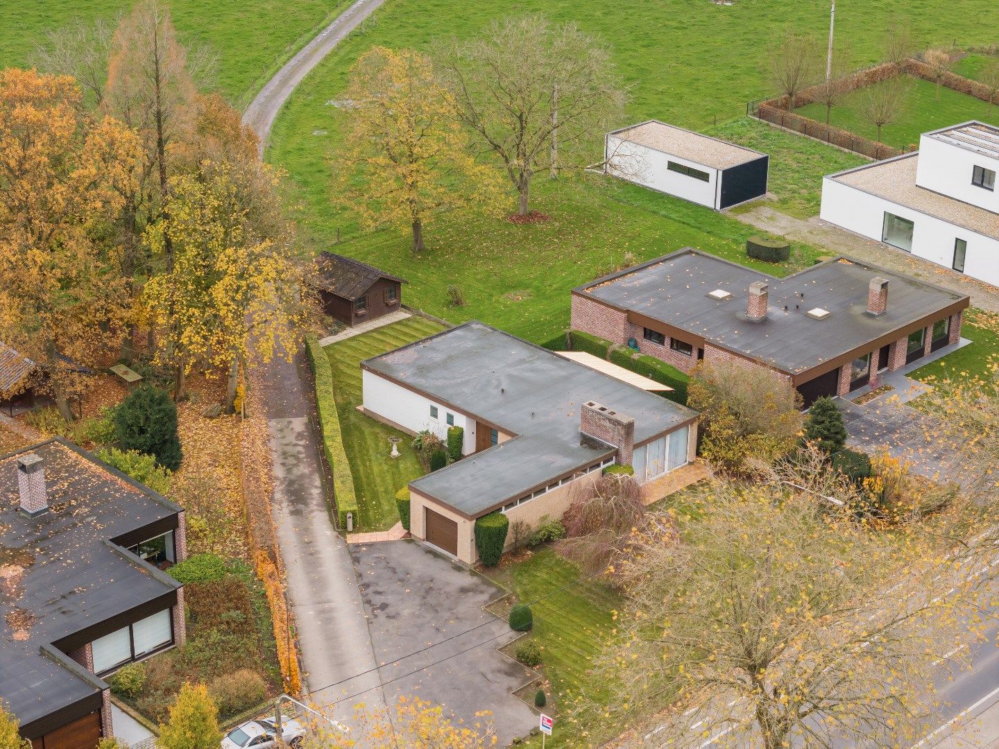 TE RENOVEREN BUNGALOW OP 1035M² MET LANDELIJKE VERZICHTEN foto 5