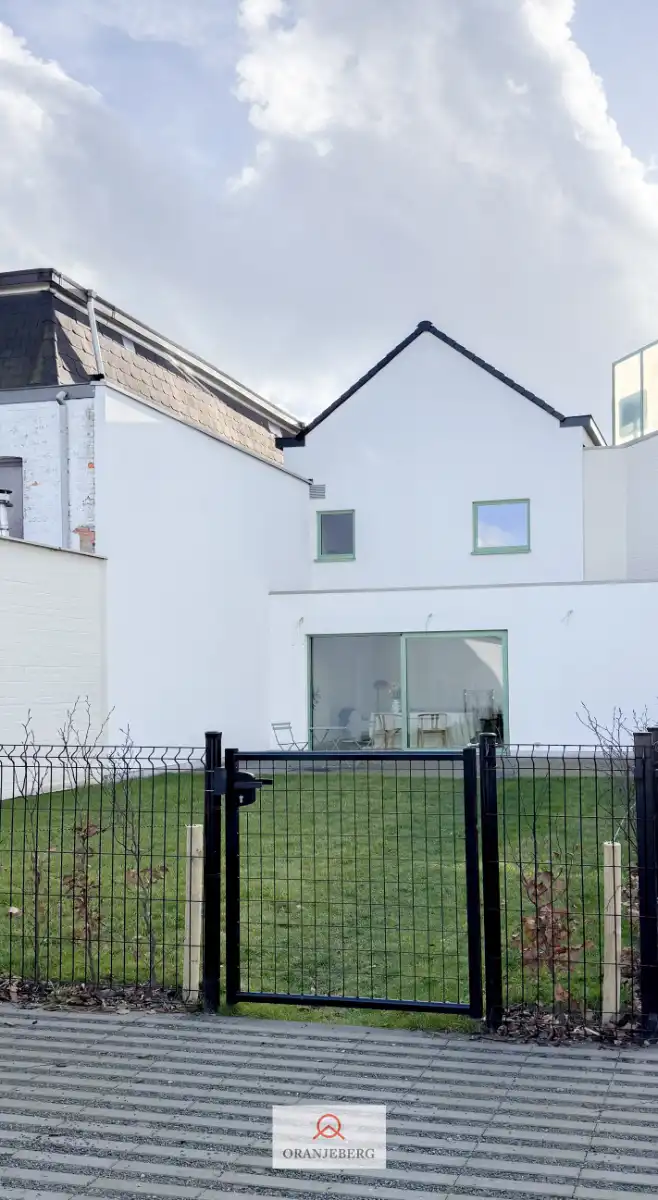 Ruime woning met 4 slpk's en tuin foto 15