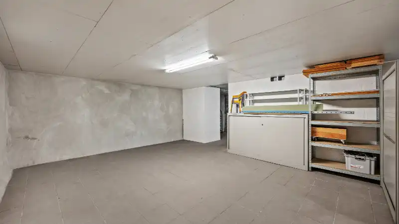 Ruime villa van 302m² op 36 are met zwembad en volledige onderkeldering foto 25