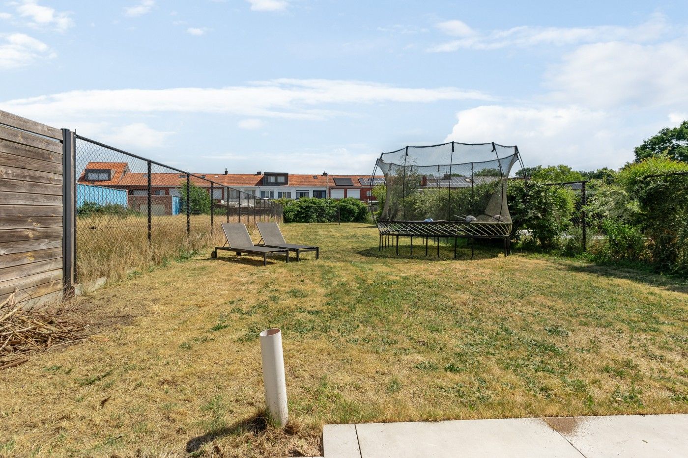 Ruime HOB met 3 slpk., tuin en carport foto 28
