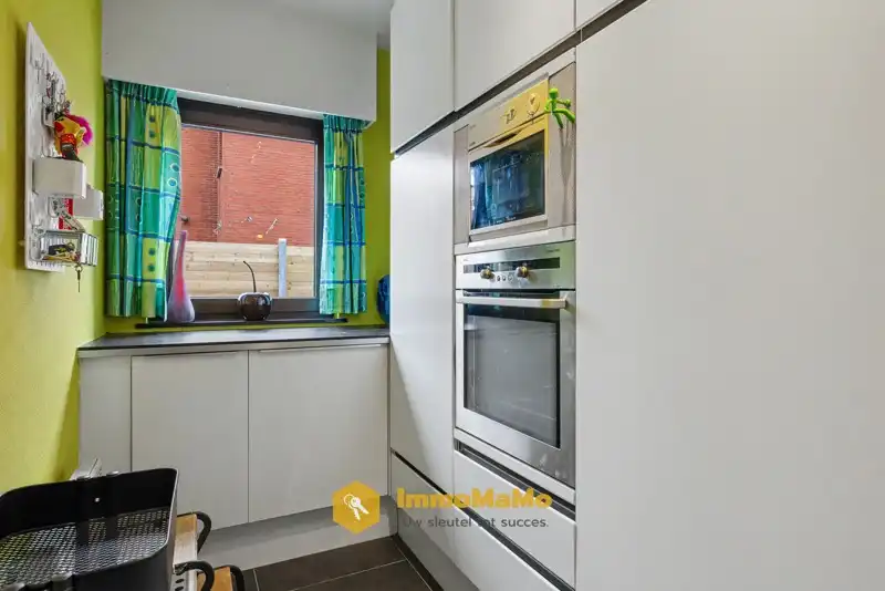 ZEER PRAKTISCHE EN RUIME WONING MET 6 SLAAPKAMERS TE KOOP foto 9