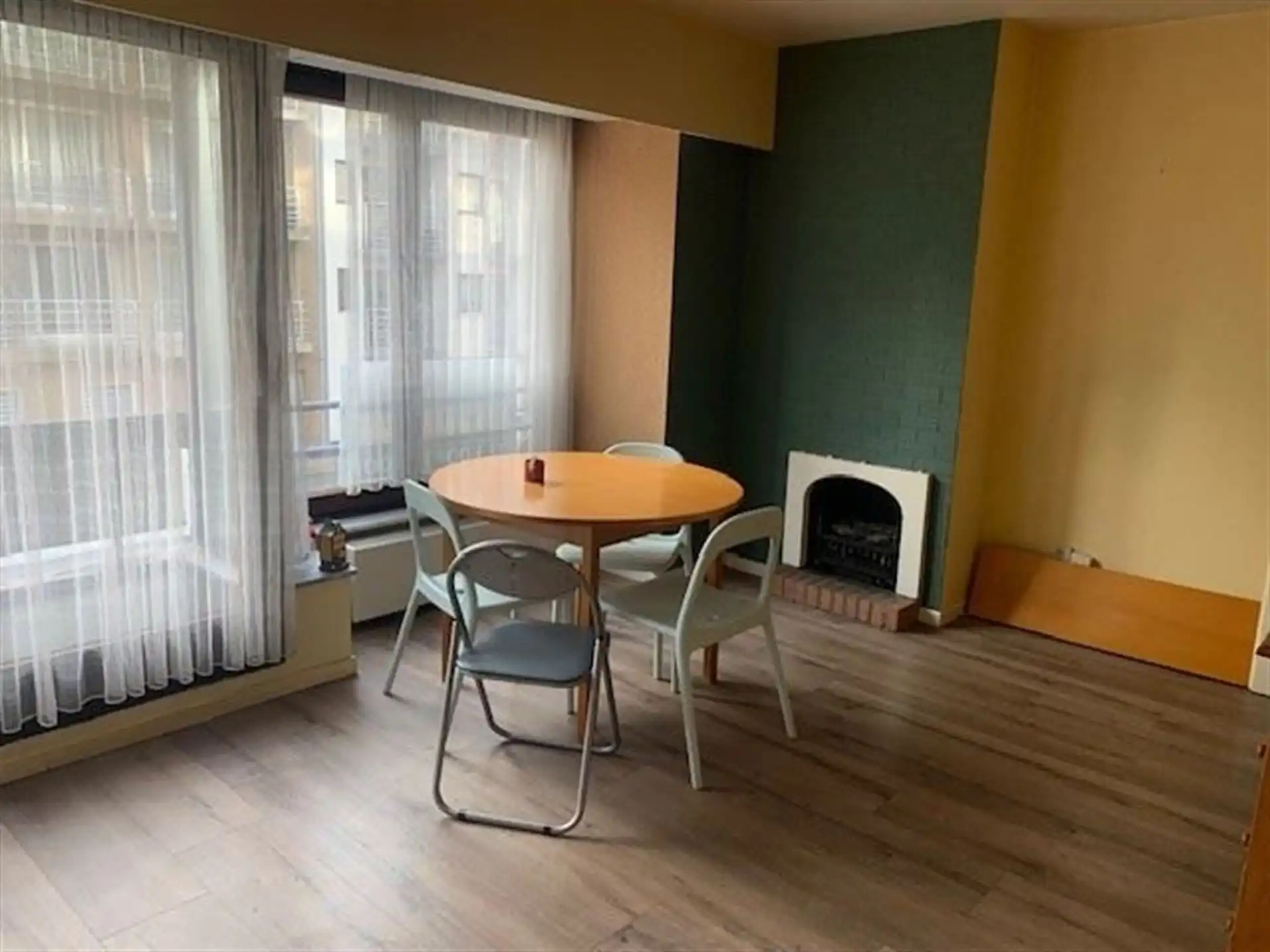 studio foto {{pictureIndex}}