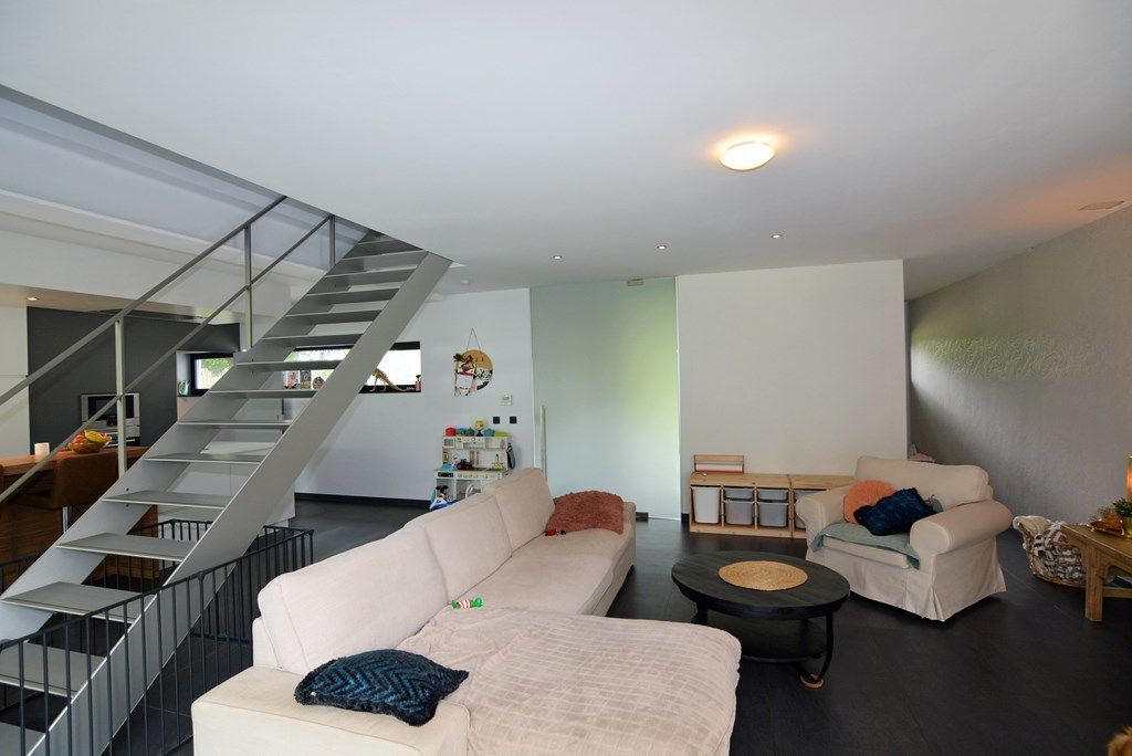 Moderne, energiezuinige woning met 4 slpks op 7a 7ca. foto 8