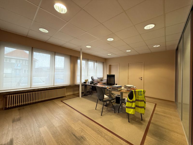 Opbrengsteigendom met 4 appartementen en kantoorruimte in de Haven van Gent foto 8