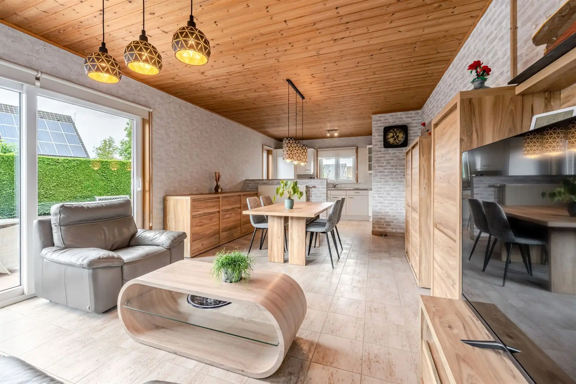 Energiezuinige en rustig gelegen bungalow met sauna en tuin foto 2
