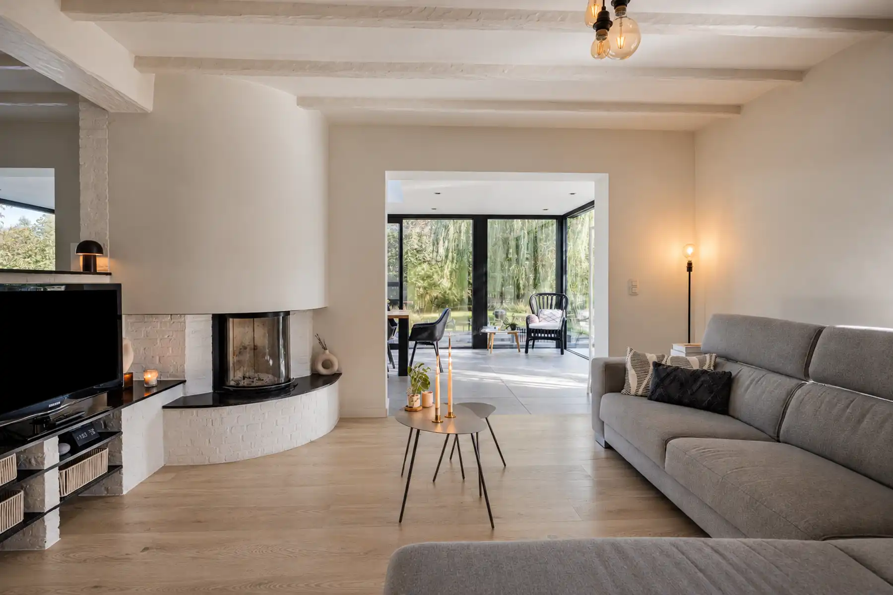 Ruime instapklare woning met prachtige tuin in Oetingen foto 5