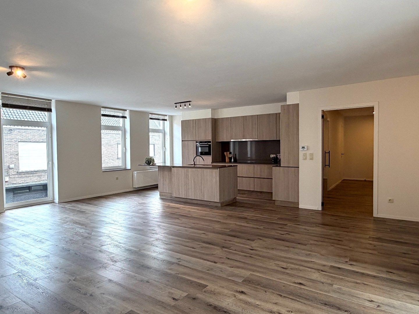 Prachtig, groot appartement in het centrum van Wevelgem! foto 2