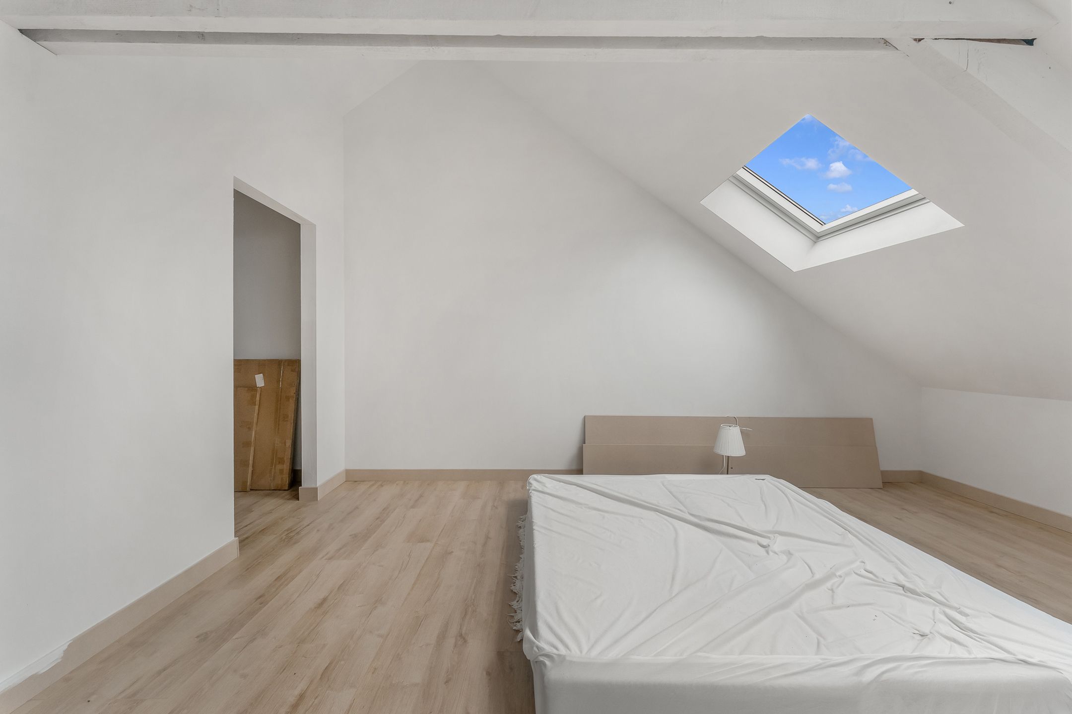 Instapklare woning met werkplaats te Vroenhoven foto 15