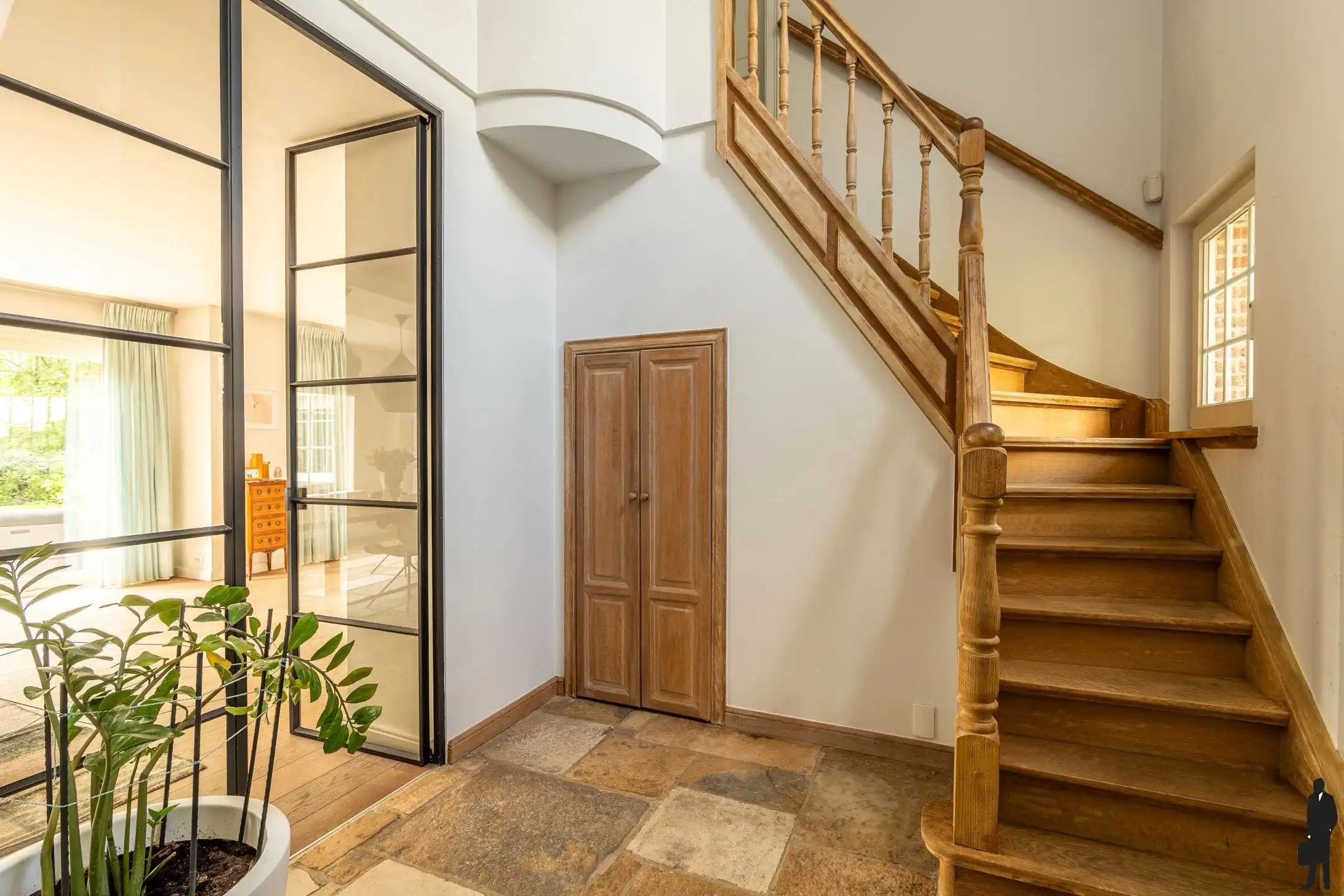 Exclusieve villa met zwembad in doodlopende straat foto 3