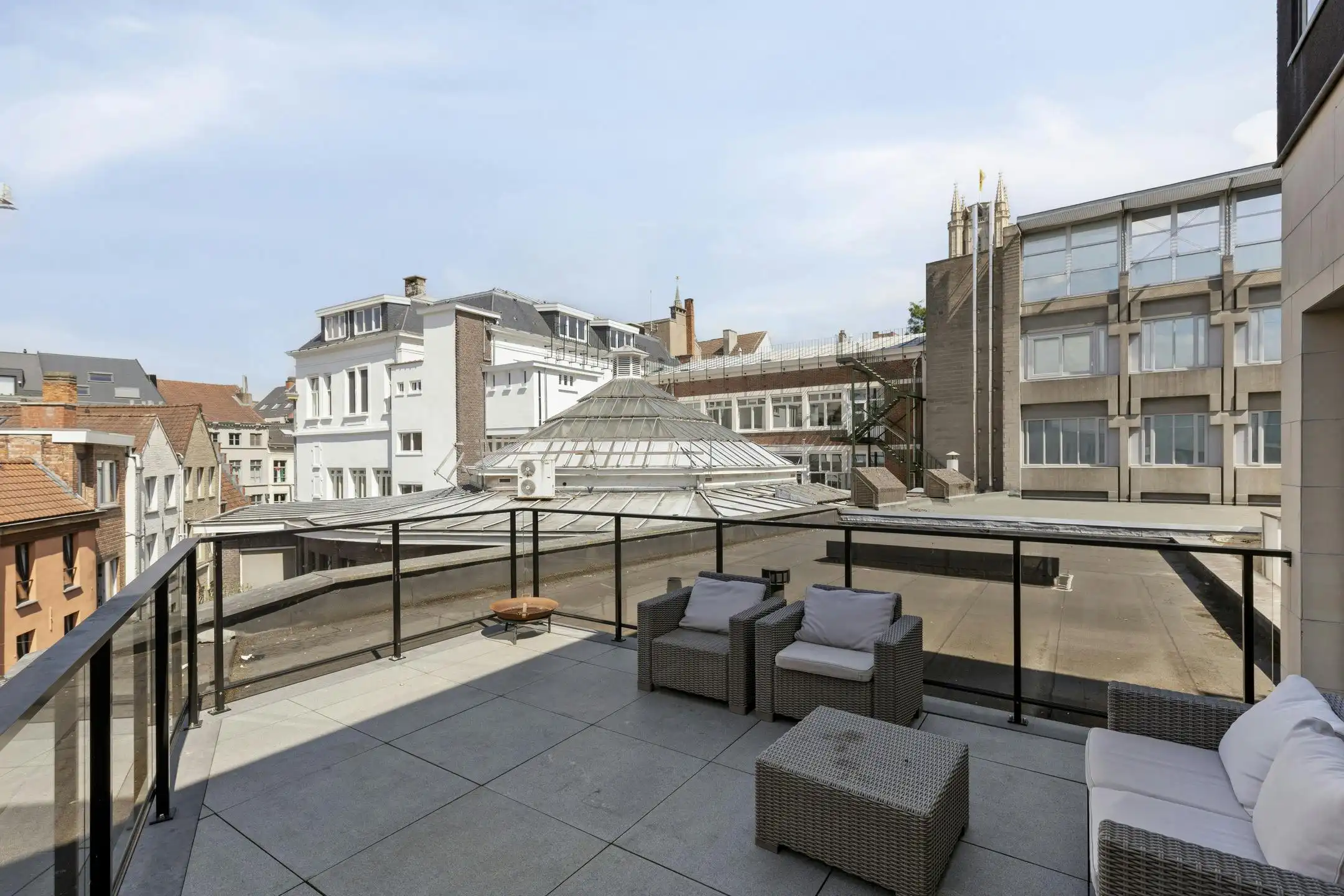 Moderne stadswoning met 2 slaapkamers in hartje Gent te koop foto 14