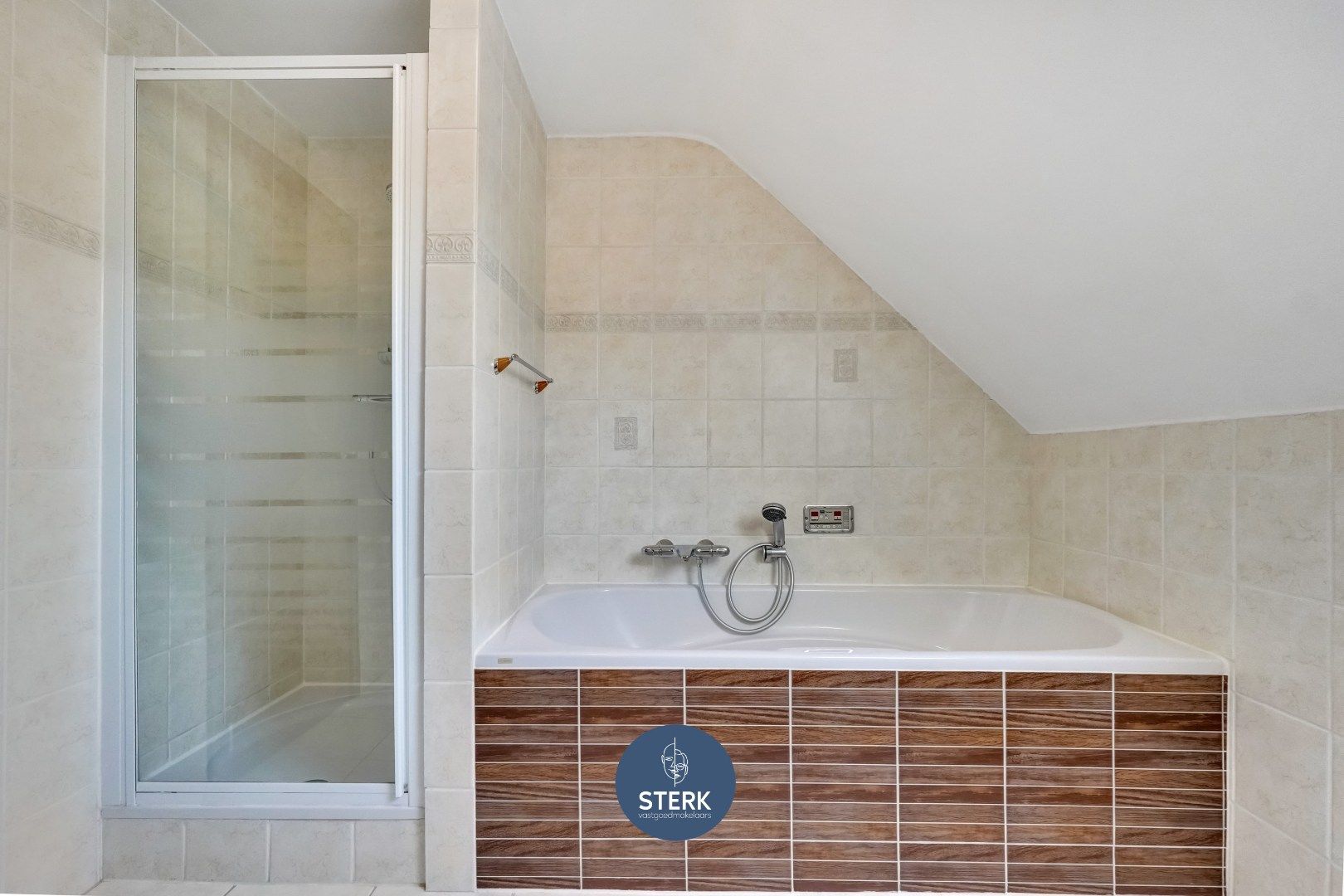 INSTAPKLARE GEZINSWONING OP EEN KINDVRIENDELIJKE LOCATIE TE SMEERMAAS !  foto 20