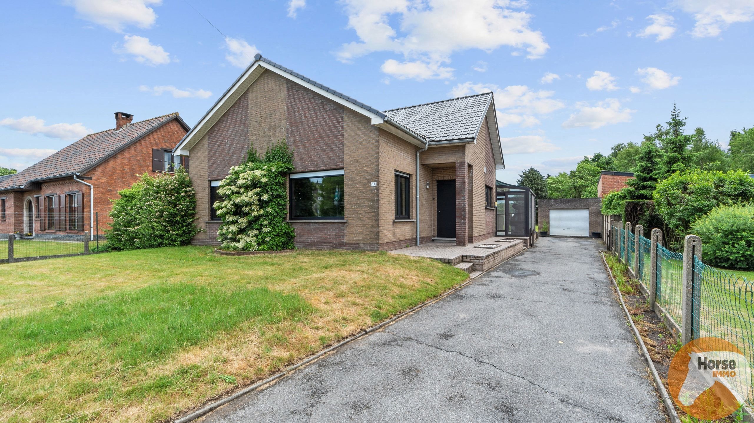 Hoofdfoto van de publicatie: EKSAARDE - Te renoveren woning met oppervlakte bijna 4000m²