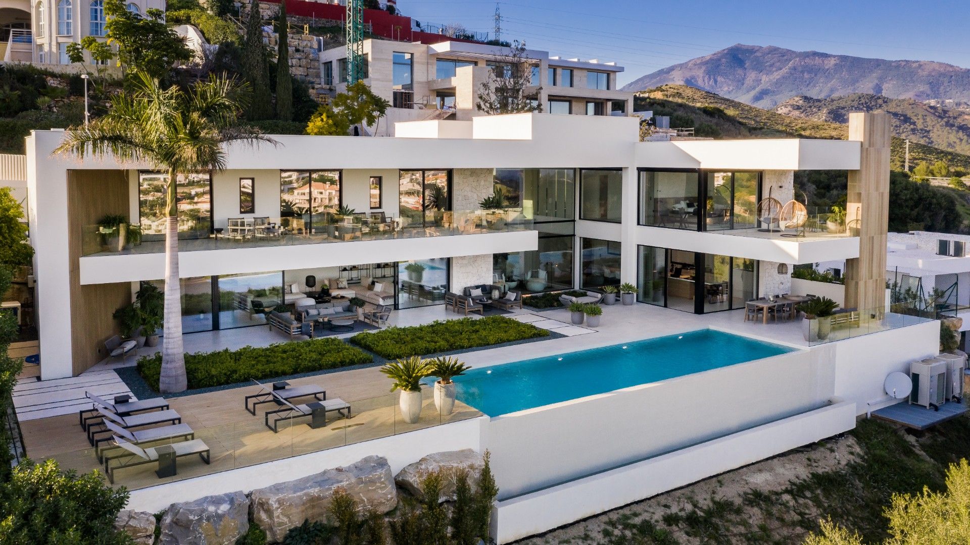 VILLA LIBERTY - FRONTLINE GOLF - PANORAMISCHE ZICHTEN foto 31